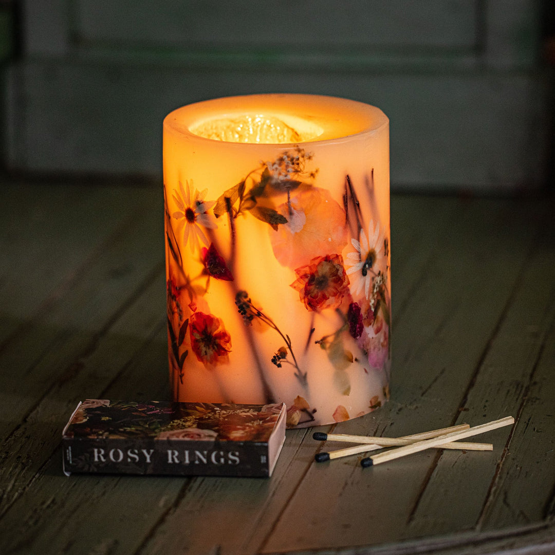 ROSY RINGS APRICOT ROSE MEDIUM ROUND SCENTED BOTANICAL CANDLE